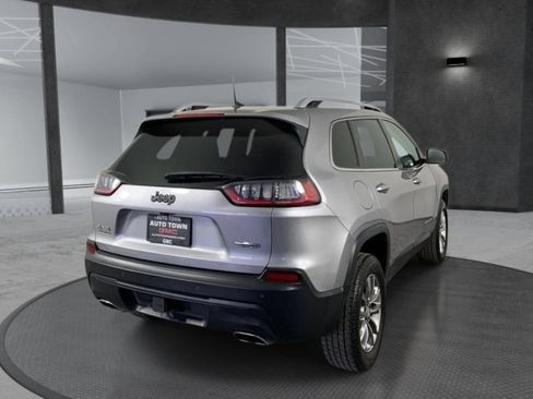 Used 2019 Jeep Cherokee Latitude Plus w/ Comfort/Convenience Group AWD/4WD image 4