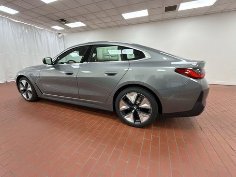 Used 2026 BMW i4 xDrive40i w/ Premium Package AWD/4WD image 3