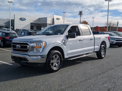 Certified 2022 Ford F150 XLT w/ Equipment Group 301A Mid image 7