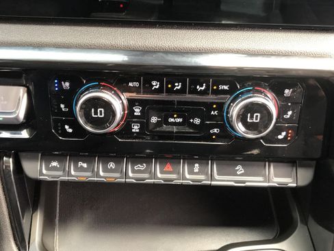 Certified 2024 GMC Sierra 1500 AT4 w/ AT4 Preferred Package AWD/4WD image 61