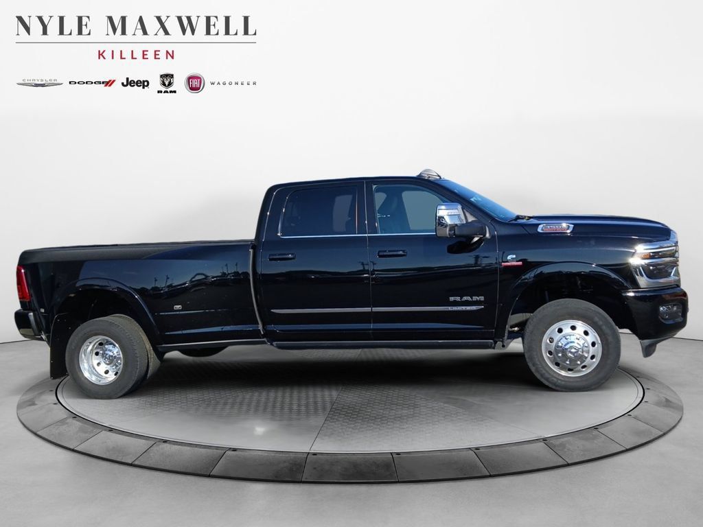 Used 2026 RAM 3500 Limited AWD/4WD image 17