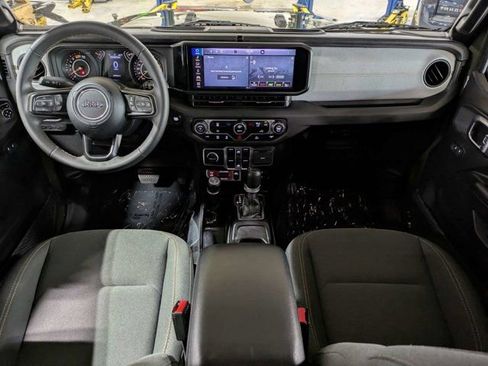 Used 2024 Jeep Wrangler Unlimited Sport AWD/4WD image 15