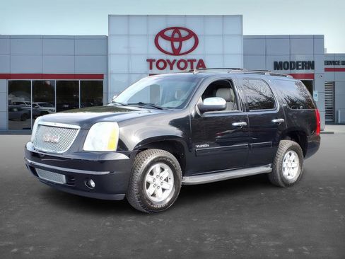 Used 2012 GMC Yukon SLT w/ SLT-2 Equipment Package image 1