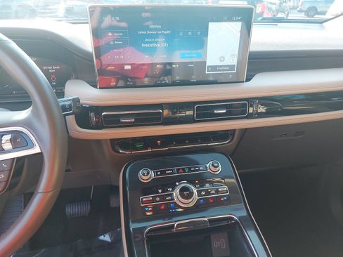 Used 2022 Lincoln Nautilus Reserve AWD/4WD image 20