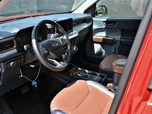 Used 2024 Ford Maverick Lariat AWD/4WD image 14