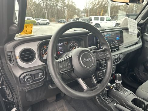 Used 2024 Jeep Wrangler Sport image 22