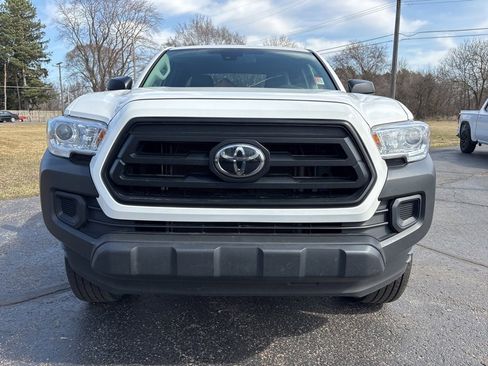 Used 2022 Toyota Tacoma 4x4 Access Cab image 2