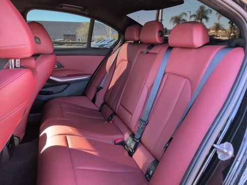 Used 2025 BMW 330i Sedan w/ Convenience Package image 31