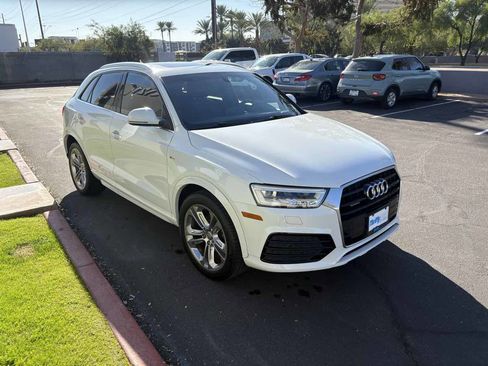 Used 2016 Audi Q3 2.0T Prestige w/ Prestige Package image 8