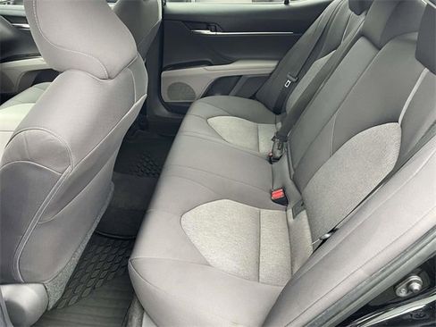 Used 2021 Toyota Camry LE image 11