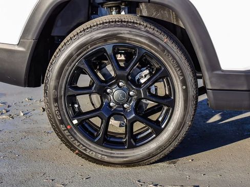 New 2026 Jeep Compass Latitude image 12