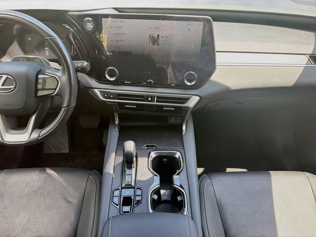 Used 2024 Lexus RX 350 AWD image 20