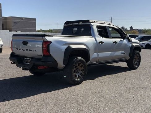 Used 2025 Toyota Tacoma 4x4 Double Cab Hybrid image 6