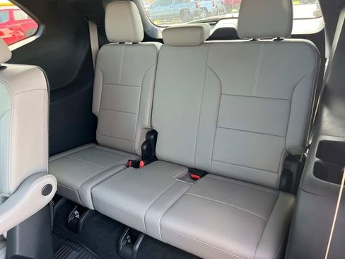 New 2025 GMC Acadia Elevation w/ Elevation Premium Package FWD image 21