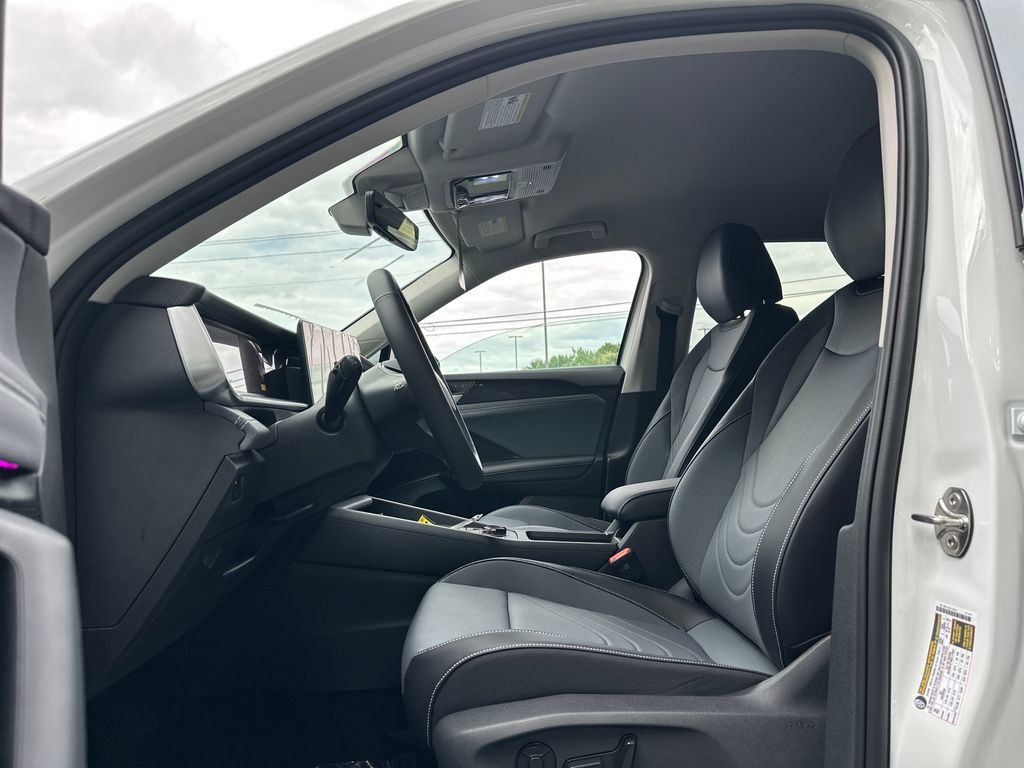 New 2026 Volkswagen Tiguan SE AWD/4WD image 8