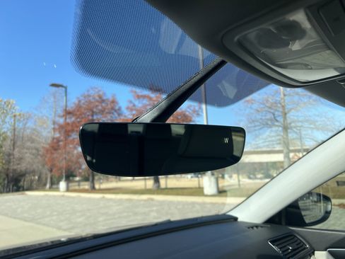 Used 2018 Volkswagen Passat 2.0T R-Line image 25