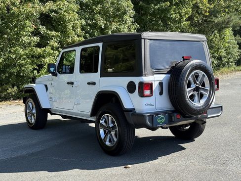 Used 2023 Jeep Wrangler Sahara image 7