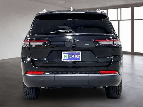 Used 2021 Jeep Grand Cherokee L Laredo AWD/4WD image 5