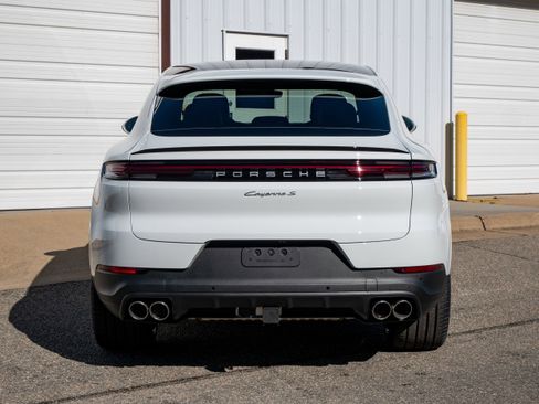New 2026 Porsche Cayenne S image 6
