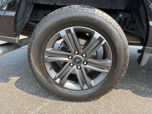 Used 2022 Ford F150 Lariat AWD/4WD image 10