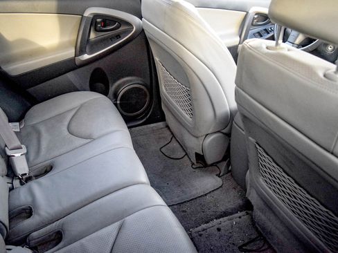 Used 2007 Toyota RAV4 Limited image 10