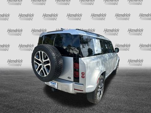 Used 2022 Land Rover Defender 110 XS Edition image 13