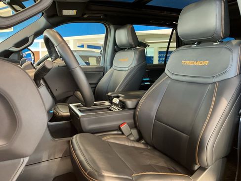 New 2025 Ford Expedition Tremor image 29