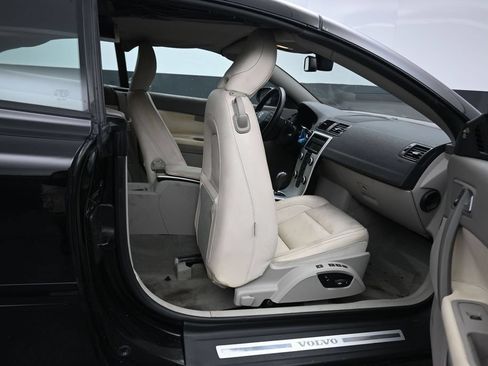 Used 2011 Volvo C70 T5 FWD image 32