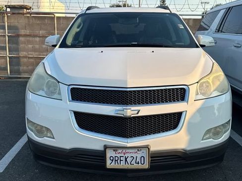 Used 2012 Chevrolet Traverse LT FWD image 3