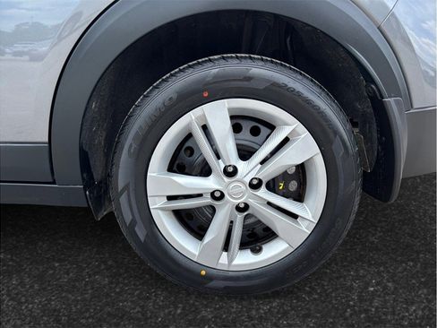 Used 2019 Nissan Kicks S FWD image 13