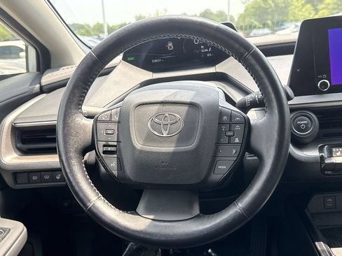 Used 2023 Toyota Prius XLE AWD/4WD image 11