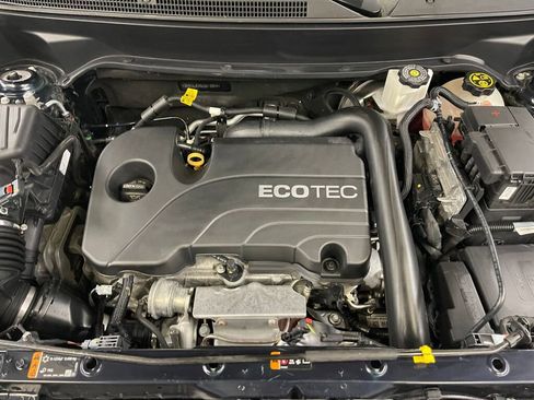 Certified 2020 Chevrolet Equinox LT w/ Driver Convenience Package image 24