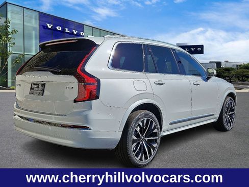 New 2026 Volvo XC90 B6 Plus w/ Protection Package Premier image 4