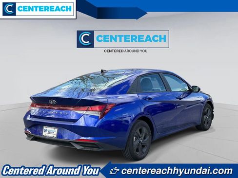 Used 2023 Hyundai Elantra SEL FWD image 4