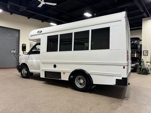 Used 2019 Chevrolet Express 3500 w/ School Bus Package image 8