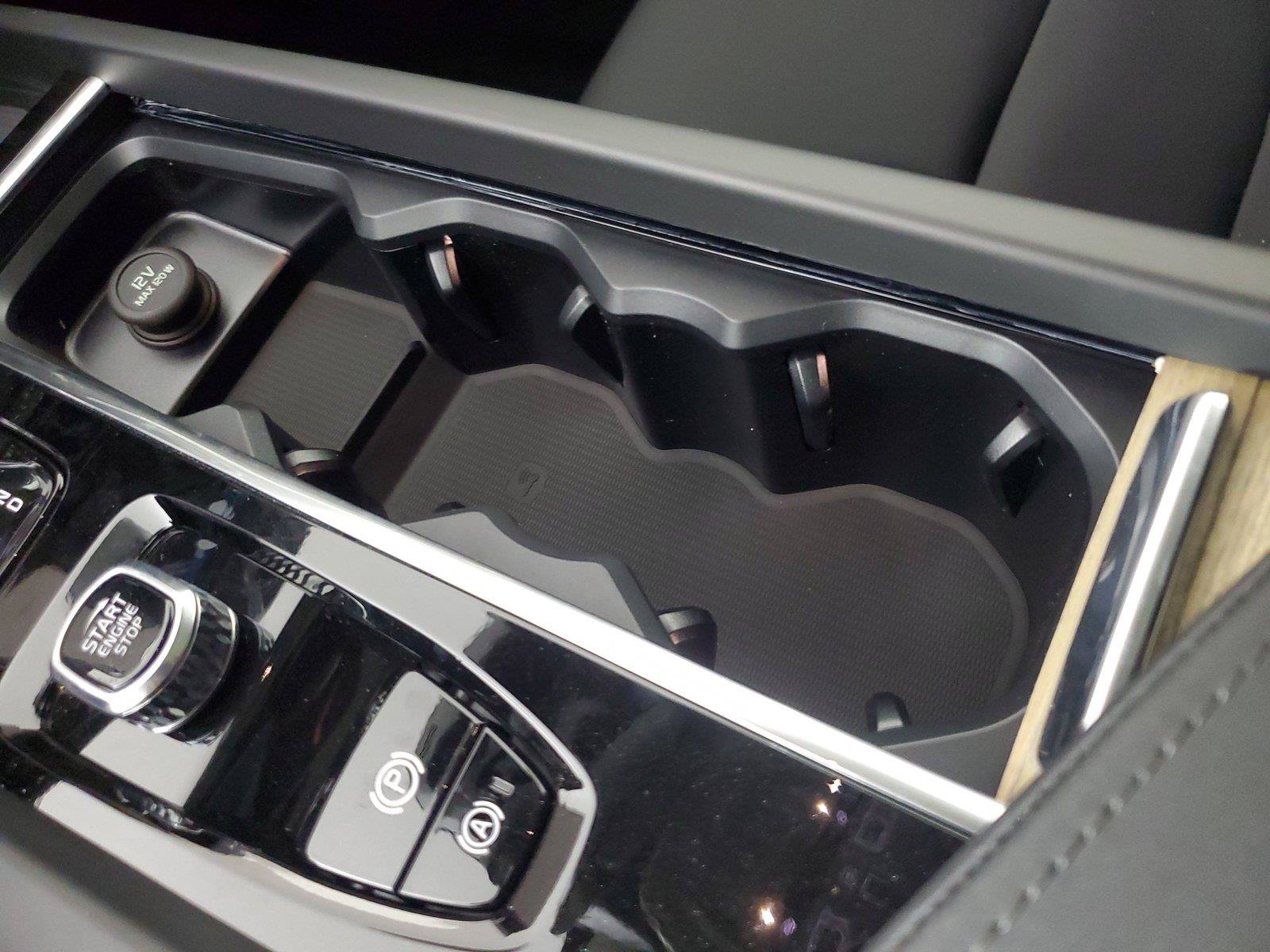 New 2027 Volvo XC60 B5 Core AWD/4WD image 31