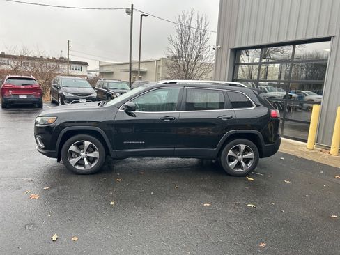 Used 2019 Jeep Cherokee Limited image 7