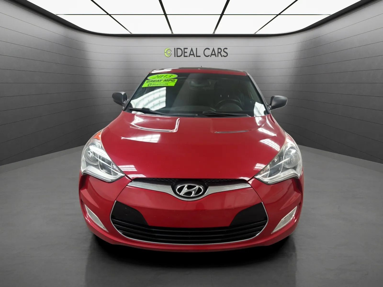 Used 2013 Hyundai Veloster w/ Style Pkg FWD image 2