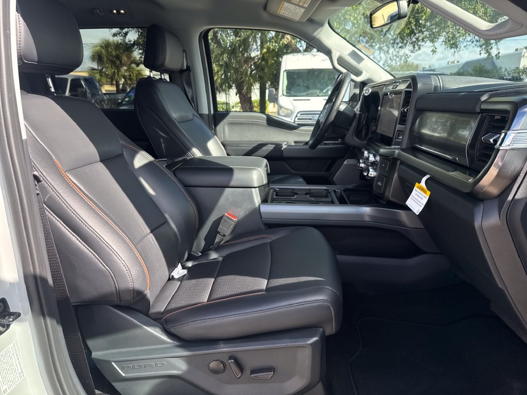 Used 2026 Ford F250 Lariat w/ Tremor Off-Road Package AWD/4WD image 29