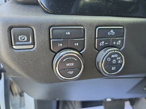 Used 2024 Chevrolet Silverado 2500 LT image 29