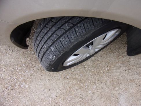 Used 2006 Toyota Camry LE FWD image 4