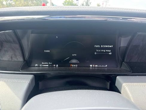 Used 2019 Lincoln Navigator Reserve AWD/4WD image 15