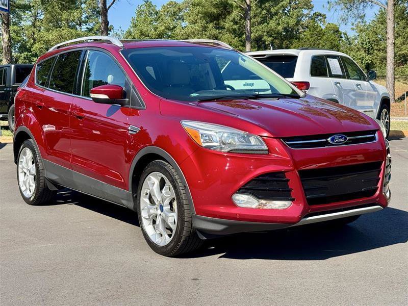 Used 2014 Ford Escape Titanium w/ Equipment Group 401A FWD image 9