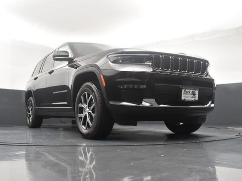 Used 2025 Jeep Grand Cherokee L Limited AWD/4WD image 19