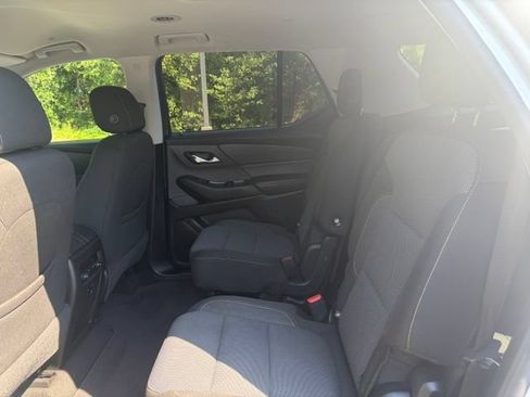 Used 2018 Chevrolet Traverse LT FWD image 15