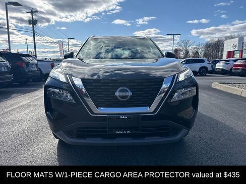 Used 2023 Nissan Rogue SV w/ SV Premium B Package image 3