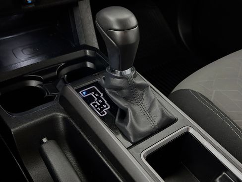 Used 2023 Toyota Tacoma TRD Sport AWD/4WD image 17