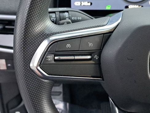 Certified 2025 Honda Prologue Eco image 22