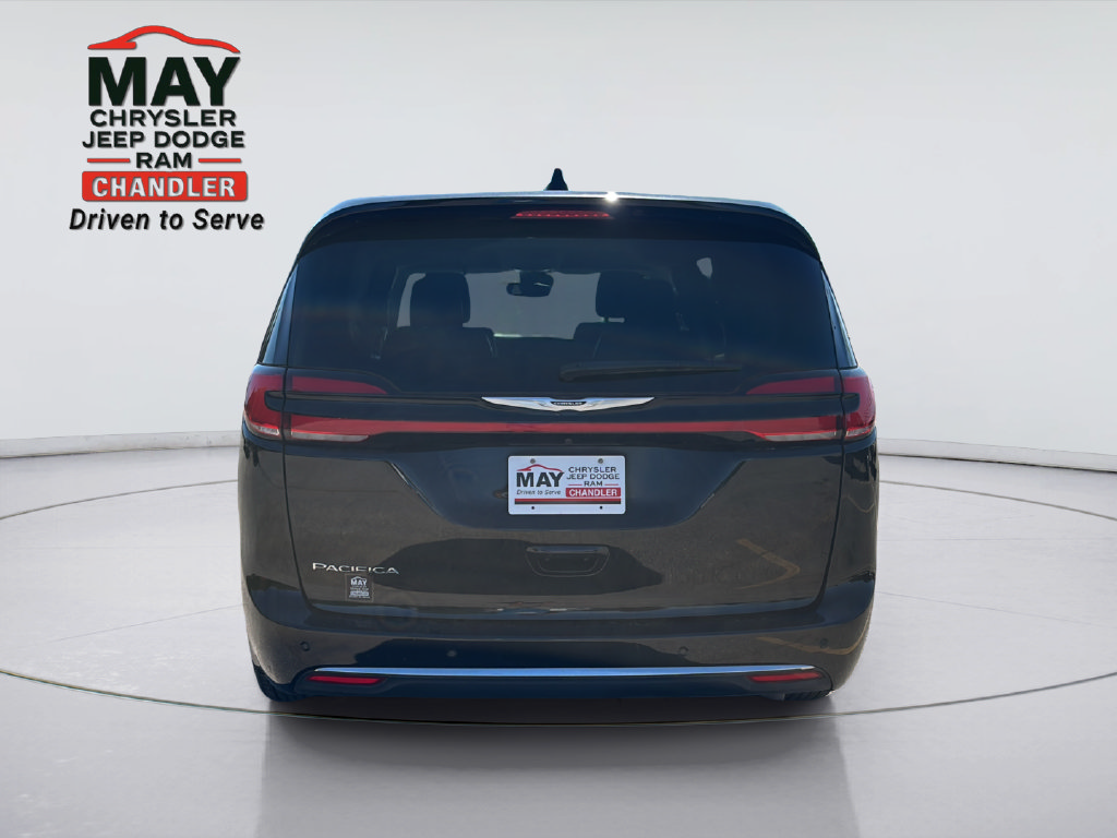 Used 2024 Chrysler Pacifica Touring-L FWD image 6
