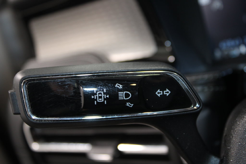 Used 2023 Lincoln Corsair AWD w/ Equipment Group 101A image 29